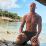 strongyogi yoga fitness meditation saint tropez